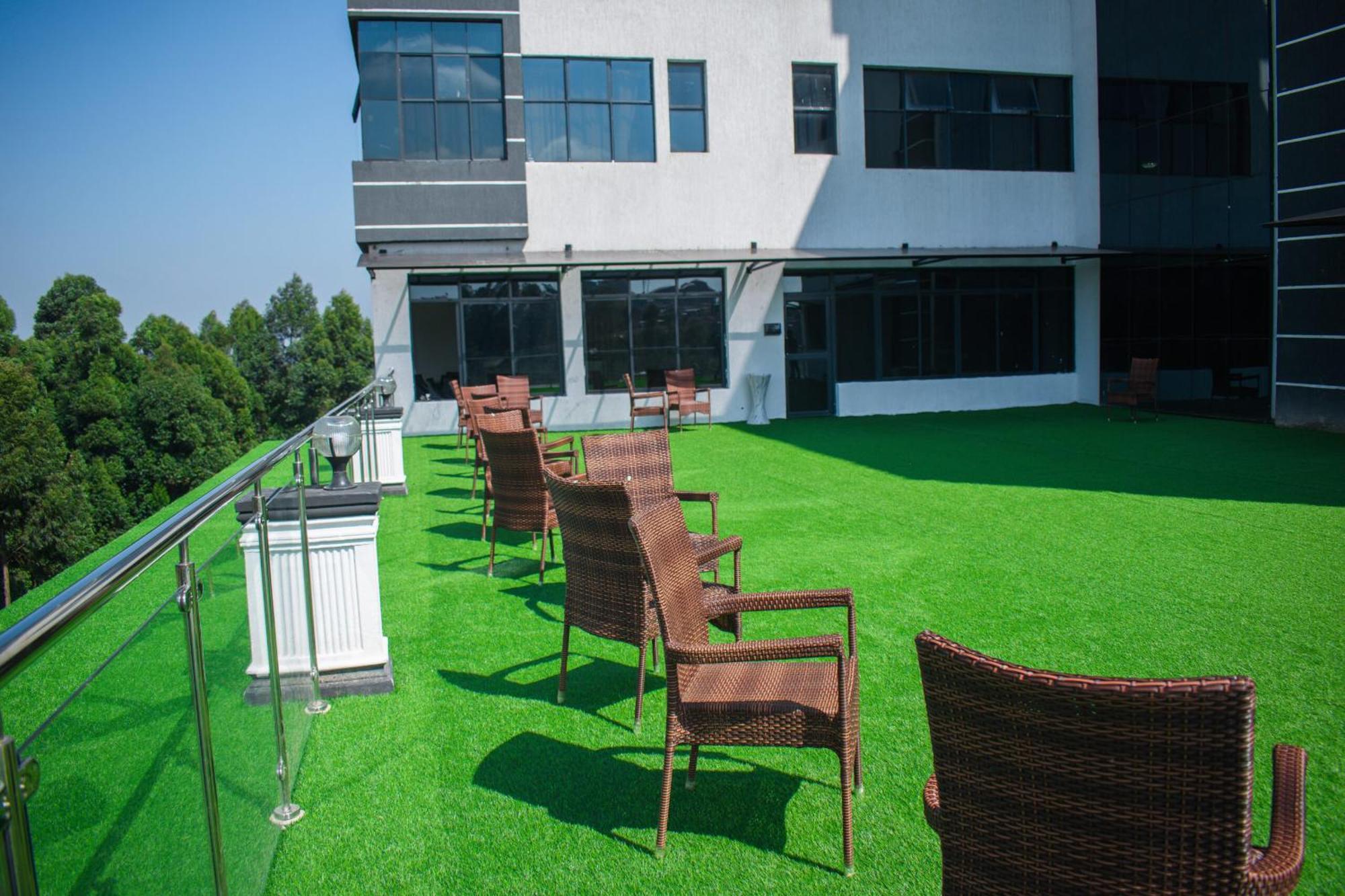 Water Pavilion Hotel Keroka Exterior photo